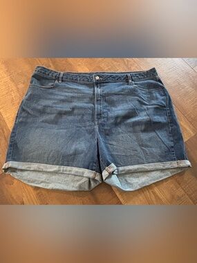 Old Navy Roll-Cuff Women’s Denim Shorts - Size 30